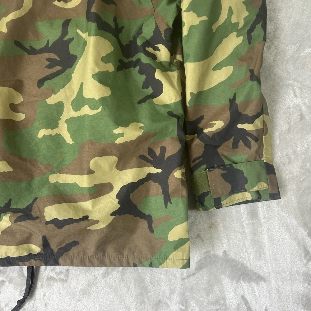 Vintage Tennier Industries Coat Mens Medium Green Camo Hooded Parka USA Military